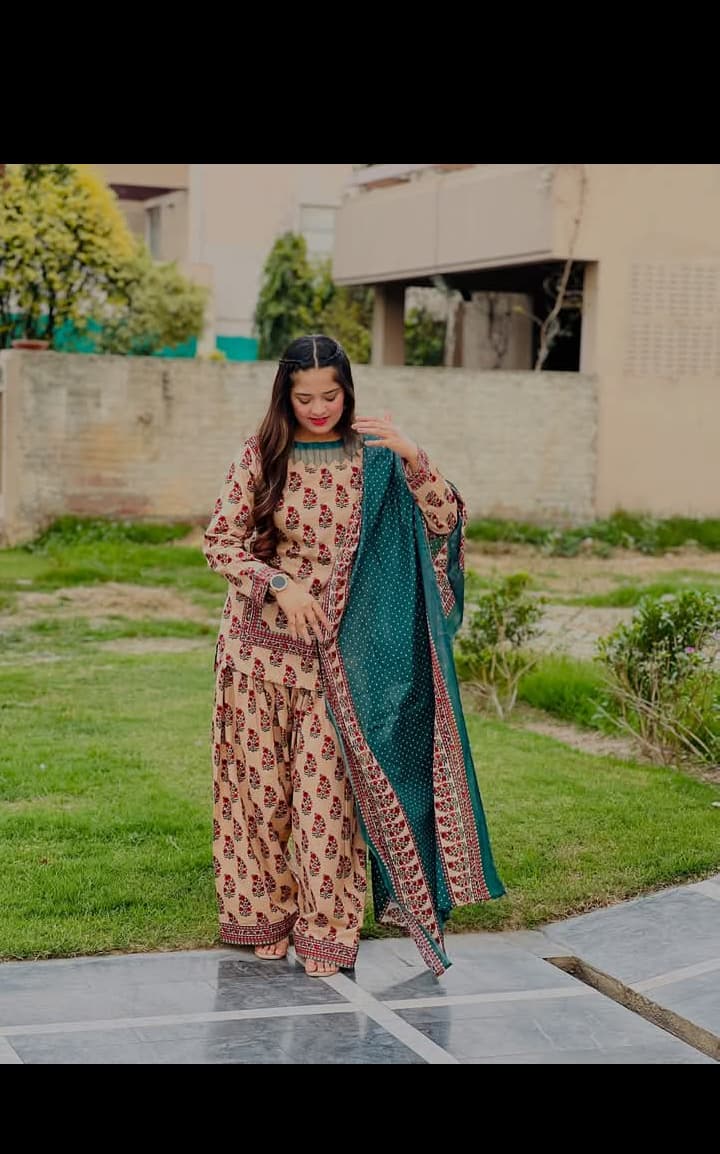 LAWN DIGITAL PRINT 3PC STITCHED FOR GIRLS