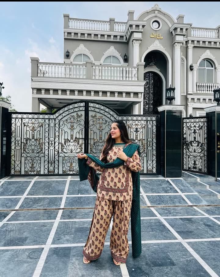 LAWN DIGITAL PRINT 3PC STITCHED FOR GIRLS