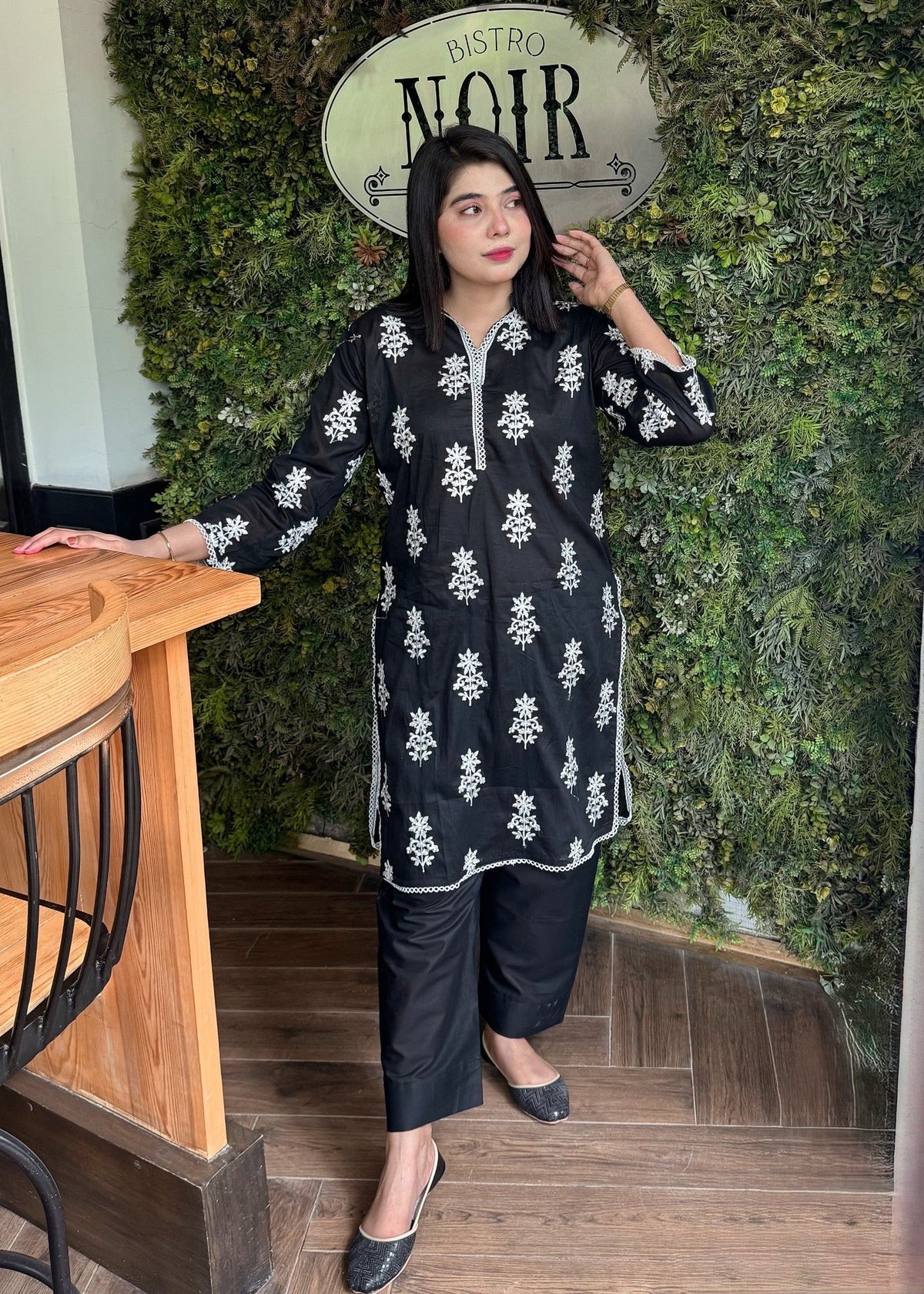 Black Chic 2PCS